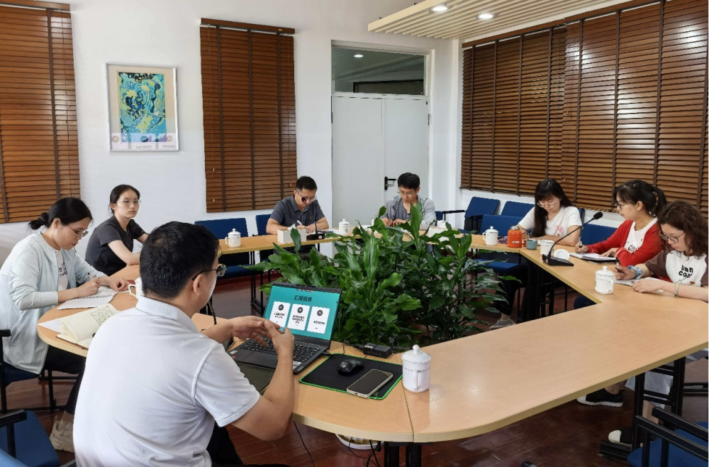 支撑部门党支部开展树立和践行正确政绩观学习教育专题学习会